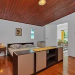 アパート In Zelenka Mit Gemeinschaftspool By Interhome