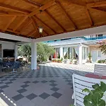 In Zelenka Mit Gemeinschaftspool By Interhome * Veliko Brdo