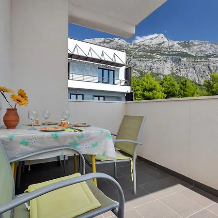 In Zelenka Mit Gemeinschaftspool By Interhome *