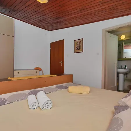 In Zelenka Mit Gemeinschaftspool By Interhome Veliko Brdo (Makarska)