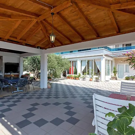 In Zelenka Mit Gemeinschaftspool By Interhome * Veliko Brdo (Makarska)