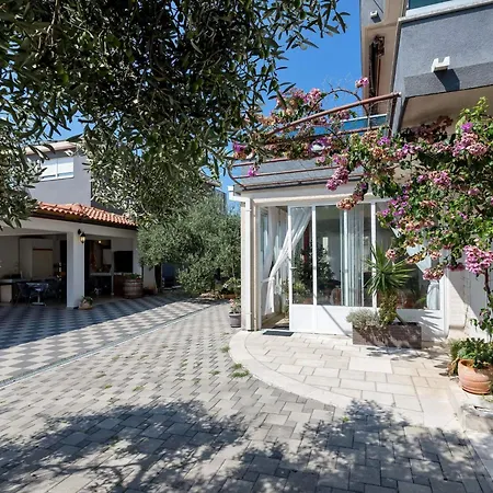 아파트 In Zelenka Mit Gemeinschaftspool By Interhome Veliko Brdo (Makarska)