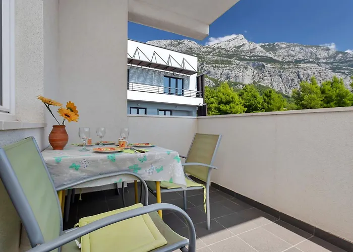 In Zelenka Mit Gemeinschaftspool By Interhome *
