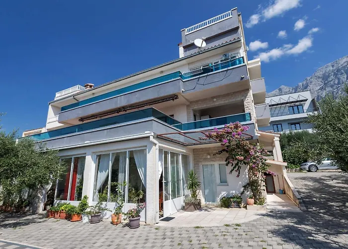 In Zelenka Mit Gemeinschaftspool By Interhome Veliko Brdo (Makarska)